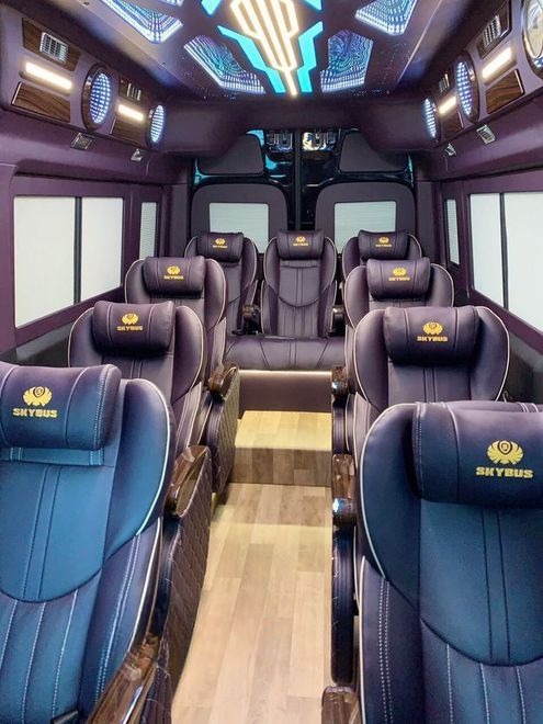 Xe Mũi Né Happy Tour Limousine  Ghế ngồi Limousine Solati 12 chỗ