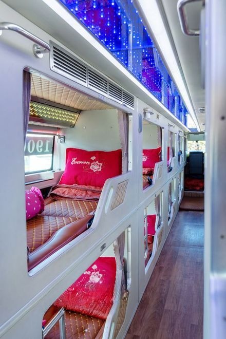 Xe Phong Phú Nội thất Tiện ích Limousine 22 Phòng