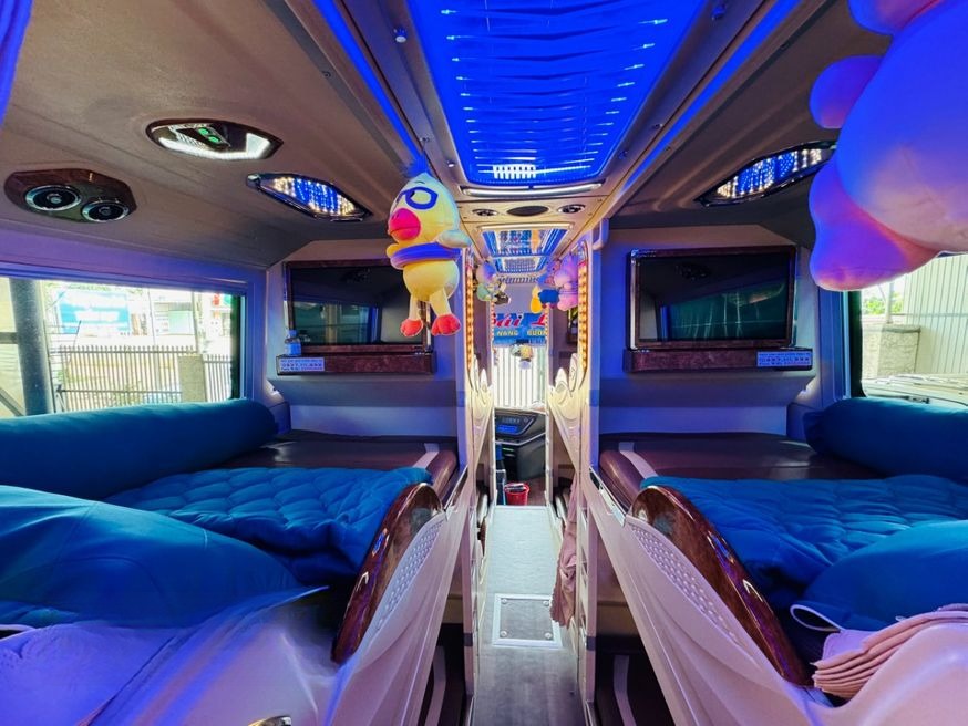Xe Hải Luân Tiện ích Nội thất Limousine 24 Phòng