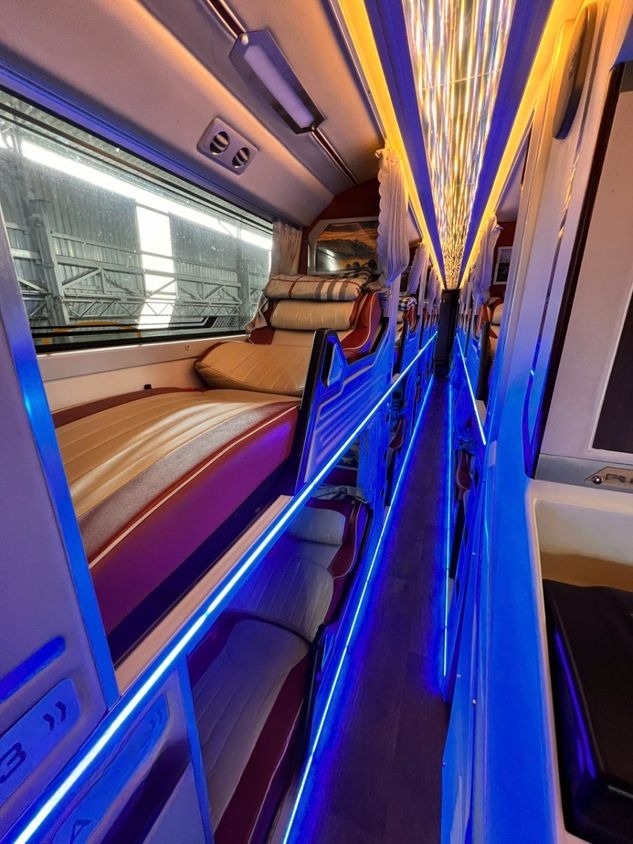 Xe Lovabus Giường nằm Nội thất Tiện ích Limousine 32 phòng