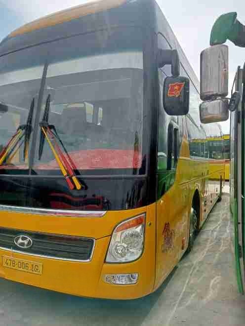 Xe Quốc Thịnh Mặt trước xe Giường nằm 40 chỗ