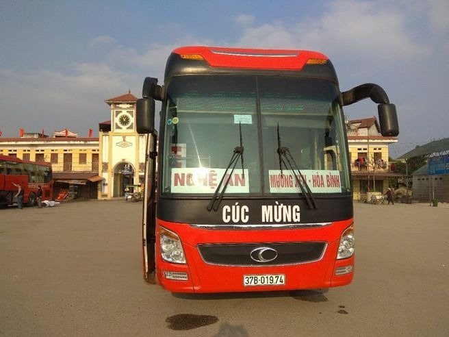 Xe Cúc Mừng Mặt trước xe 
