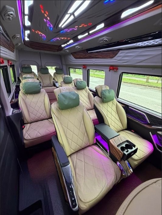 Xe MEKO Limousine Ghế ngồi Tiện ích Nội thất Limosine 10 chỗ