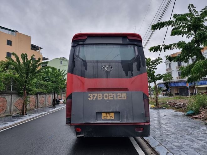 Xe Phương Oanh Mặt sau xe Giường nằm 44 chỗ