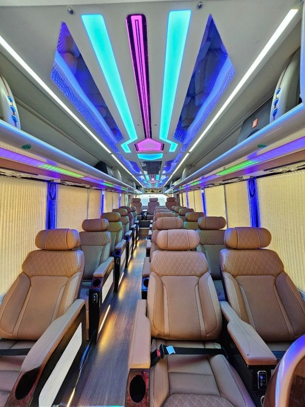 Xe Lovabus Tiện ích Nội thất Limousine 23 ghế