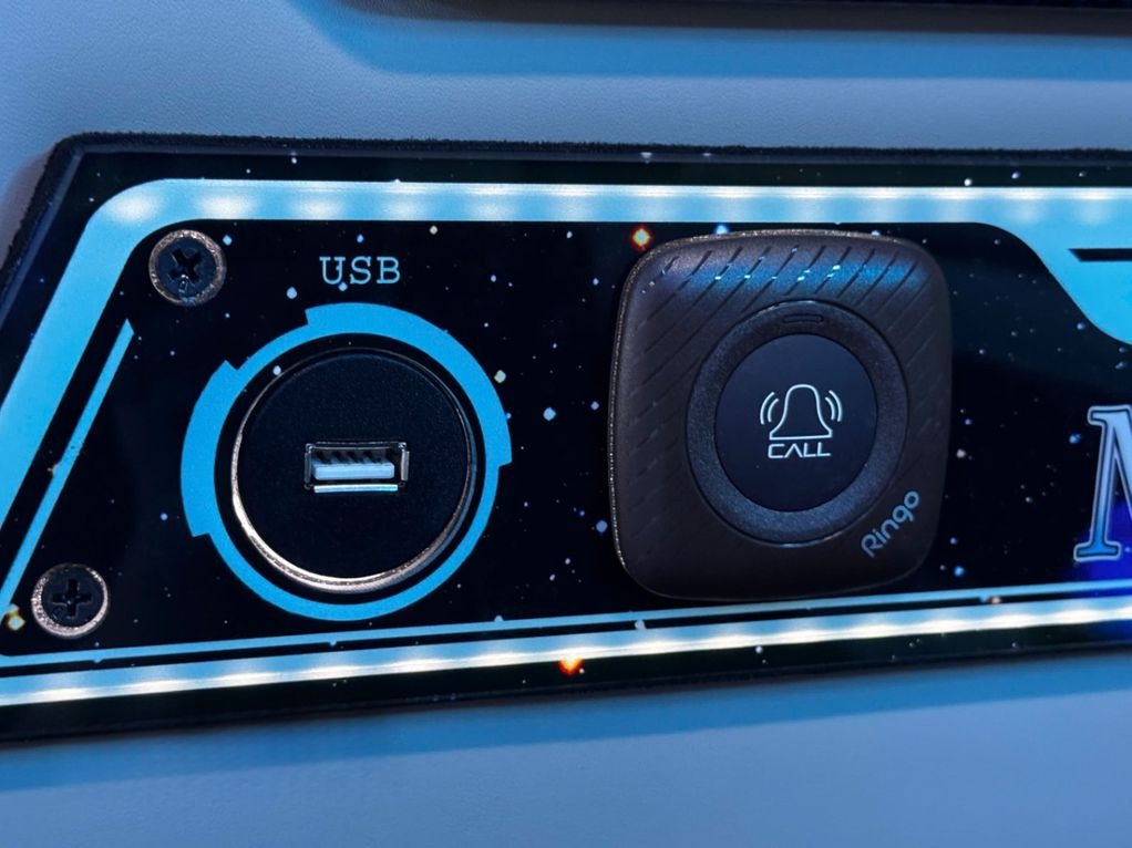 Xe Cường Ny Giường nằm Tiện ích Nội thất Limousine 24 Phòng