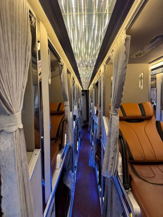 Xe SaPa Explore Nội thất Limousine giường phòng 32 chỗ