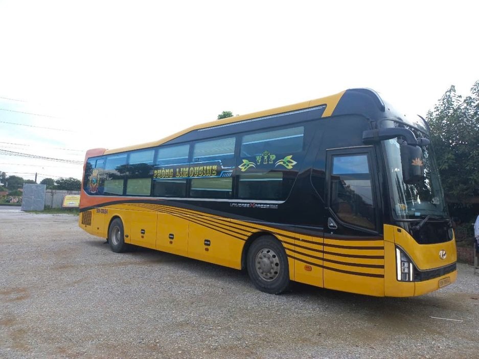 Xe SaPa Explore Bên hông xe Limousine giường phòng 24 chỗ