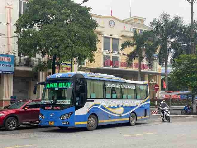 Xe Anh Huy (Hải Phòng) Bên hông xe Ghế ngồi 45 chỗ (P)