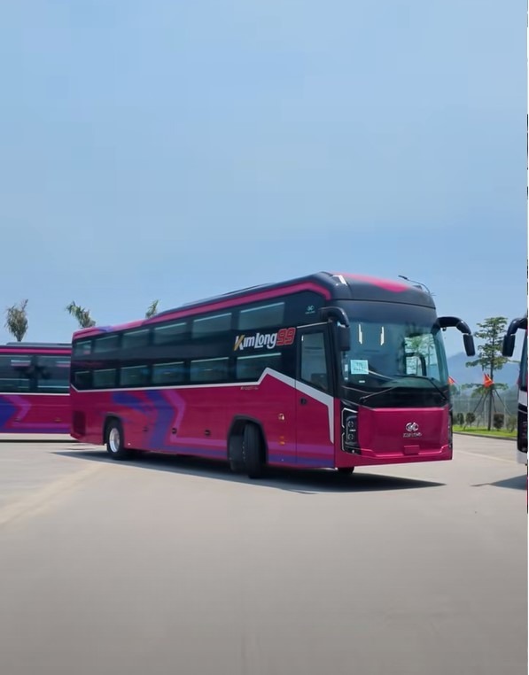 Xe HM Happycar Mặt trước xe Bên hông xe 