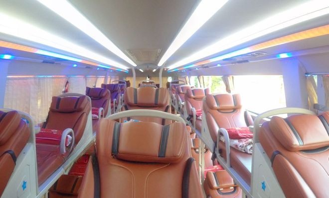 Xe Sao Limousine Nội thất Giường nằm Tiện ích Giường nằm 36 chỗ
