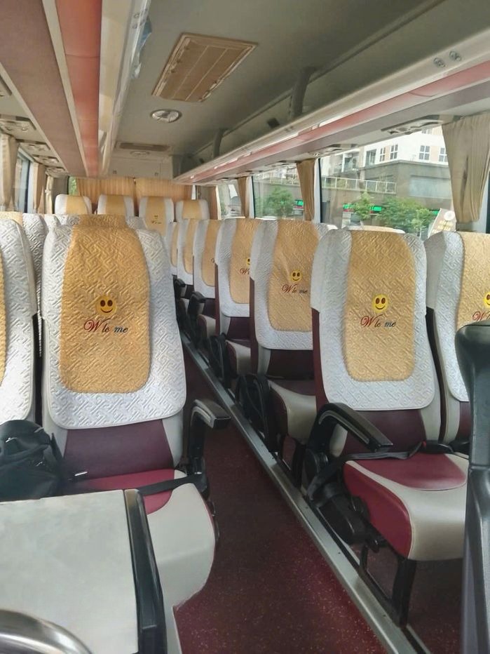 Xe Green Bus (Quảng Ninh) Ghế ngồi Tiện ích Nội thất Ghế ngồi 35 chỗ