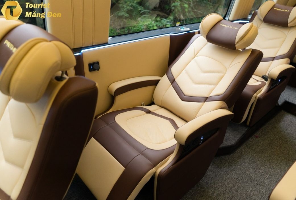 Xe Tourist Măng Đen Ghế ngồi Tiện ích Nội thất Limousine 9 chỗ 
