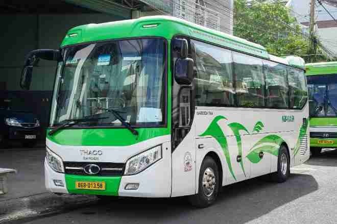 Xe Cao Lâm Mặt trước xe Ghế ngồi 30 chỗ