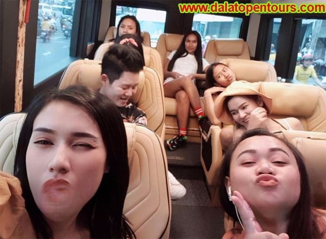 Xe DaLat Open Nội thất Limousine 9 chỗ