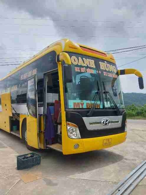 Xe Oanh Hùng Bên hông xe Giường nằm 41 chỗ
