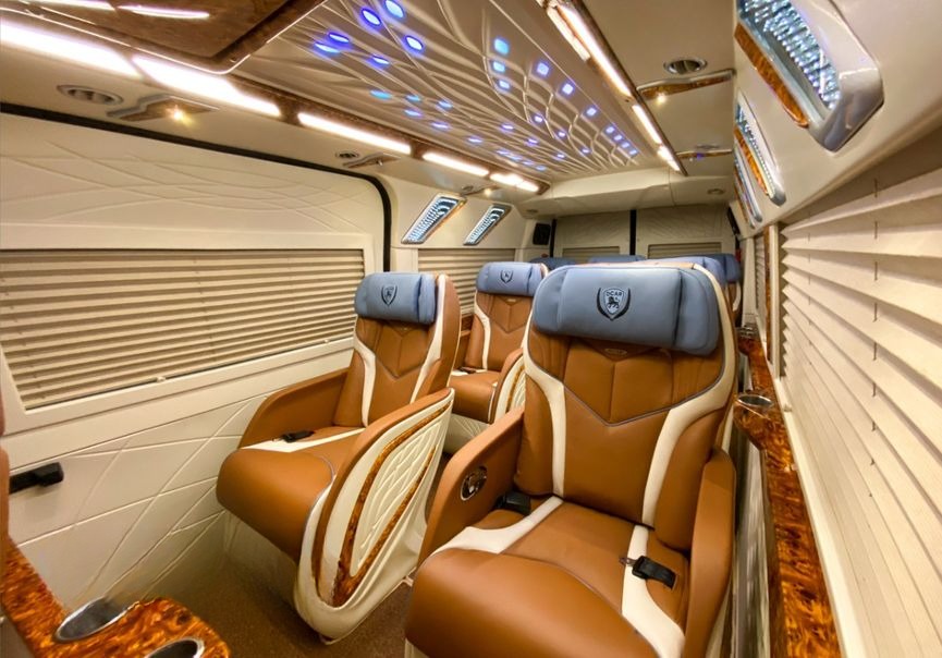 Xe Trung Thành Limousine Tiện ích Nội thất 