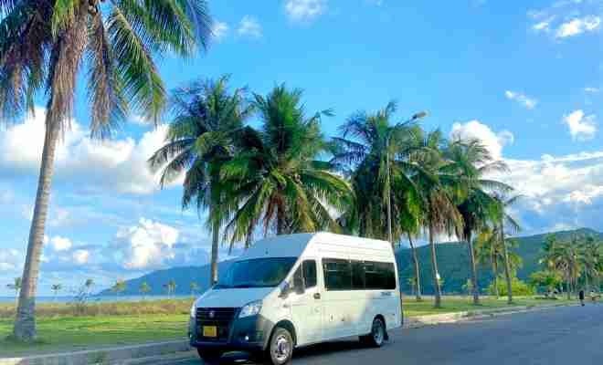 Xe iHome Travel Mặt trước xe Bên hông xe Limousine ghế ngồi 11 chỗ