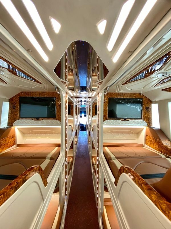 Xe Minh Quốc Nội thất Limousine 24 Giường Đơn