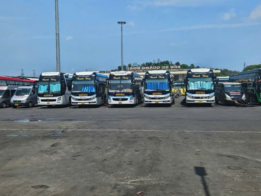Xe Thanh Thuỷ - Quảng Ngãi Mặt trước xe Giường nằm 46 chỗ