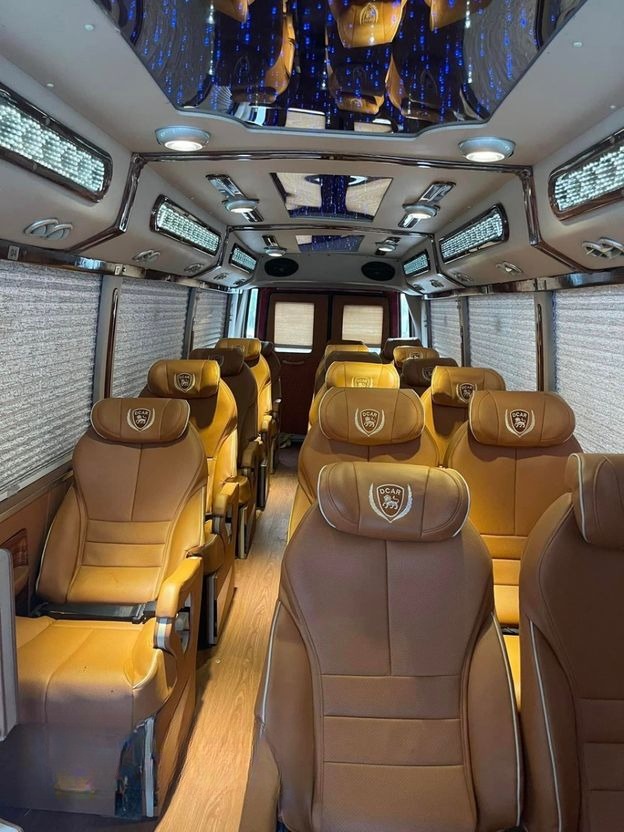 Xe Daily Limousine Tiện ích Nội thất Fuso 19 chỗ