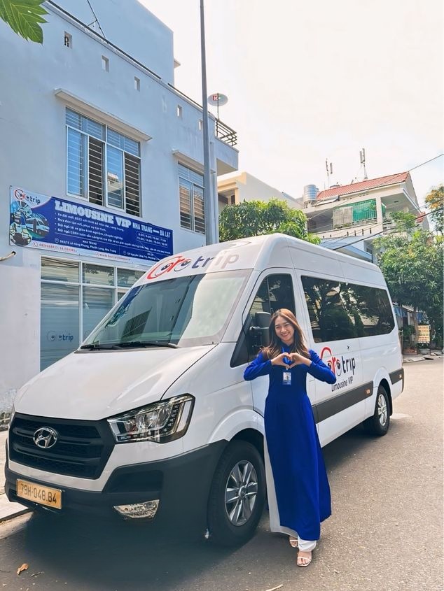 Xe GoroTrip Limousine VIP Limousine 15 chỗ