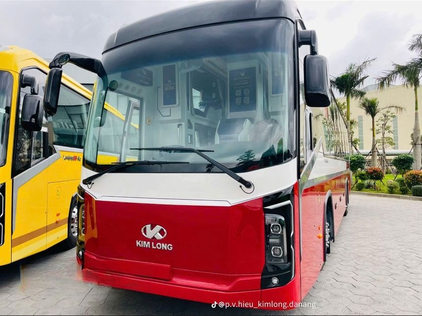 Xe Việt Lào (Đà Nẵng) Mặt trước xe Giường nằm 34 phòng