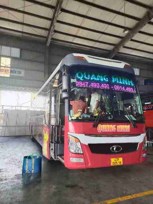 Xe Lovabus Mặt trước xe Giường nằm 44 chỗ