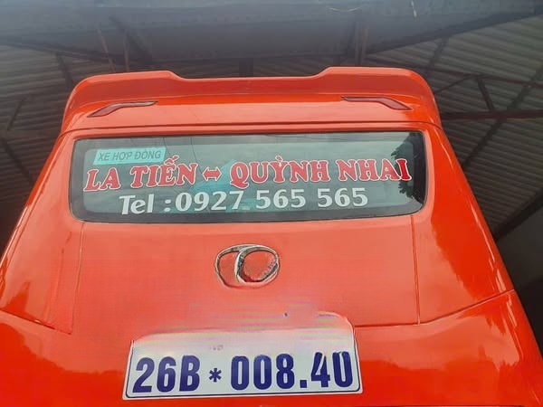 Xe Sơn Nam Mặt sau xe Limousine 36 giường