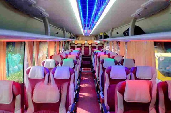 Xe Hanoi Limo Ghế ngồi Nội thất Tiện ích Ghế ngồi 45 chỗ