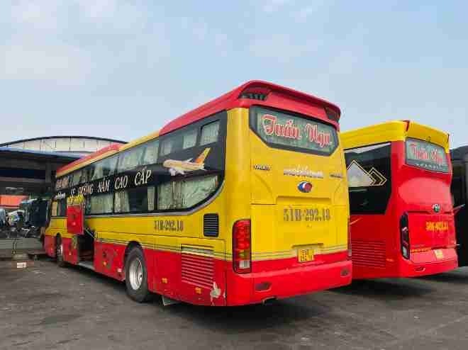 Xe Tuấn Nga (Kiên Giang) Bên hông xe Mặt sau xe Limousine 24 Phòng
