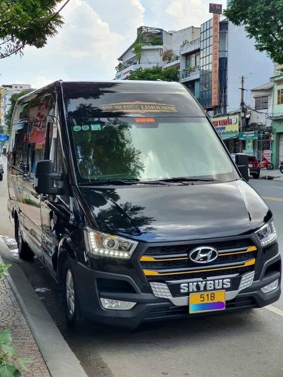 Xe Thành Phúc Bus Mặt trước xe Bên hông xe Ghế ngồi 11 chỗ