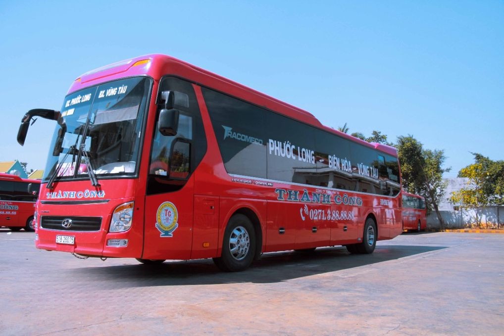 Xe Thành Công Mặt trước xe Bên hông xe Giường nằm 41 chỗ