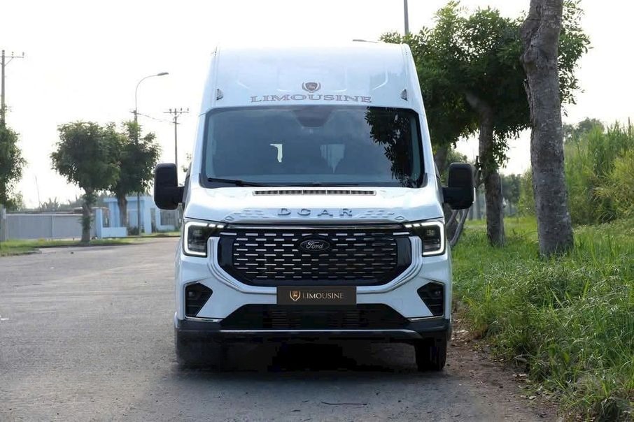 Xe Thanh Lịch Mặt trước xe Limousine 12 chỗ