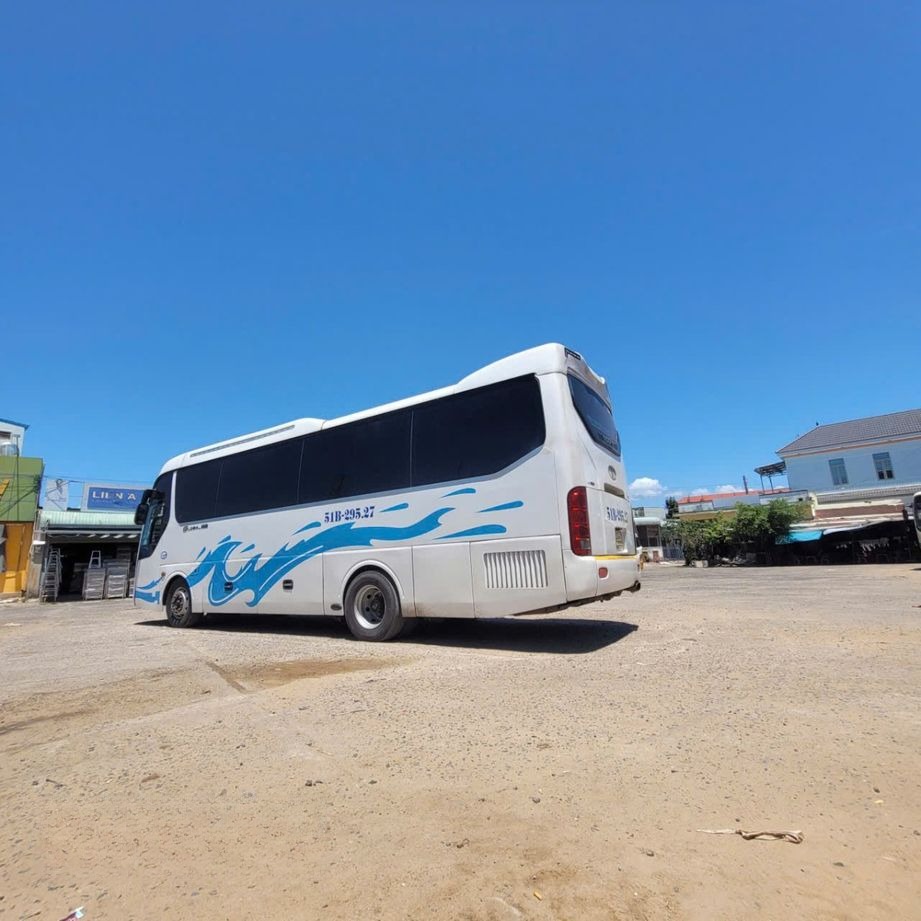 Xe Lovabus Mặt sau xe Bên hông xe Ghế ngồi 29 chỗ SAMCO