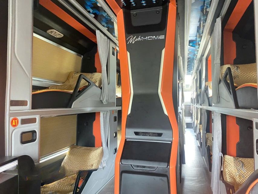 Xe Sao Nghệ Limousine Giường nằm Nội thất Limousine 32 phòng (WC)