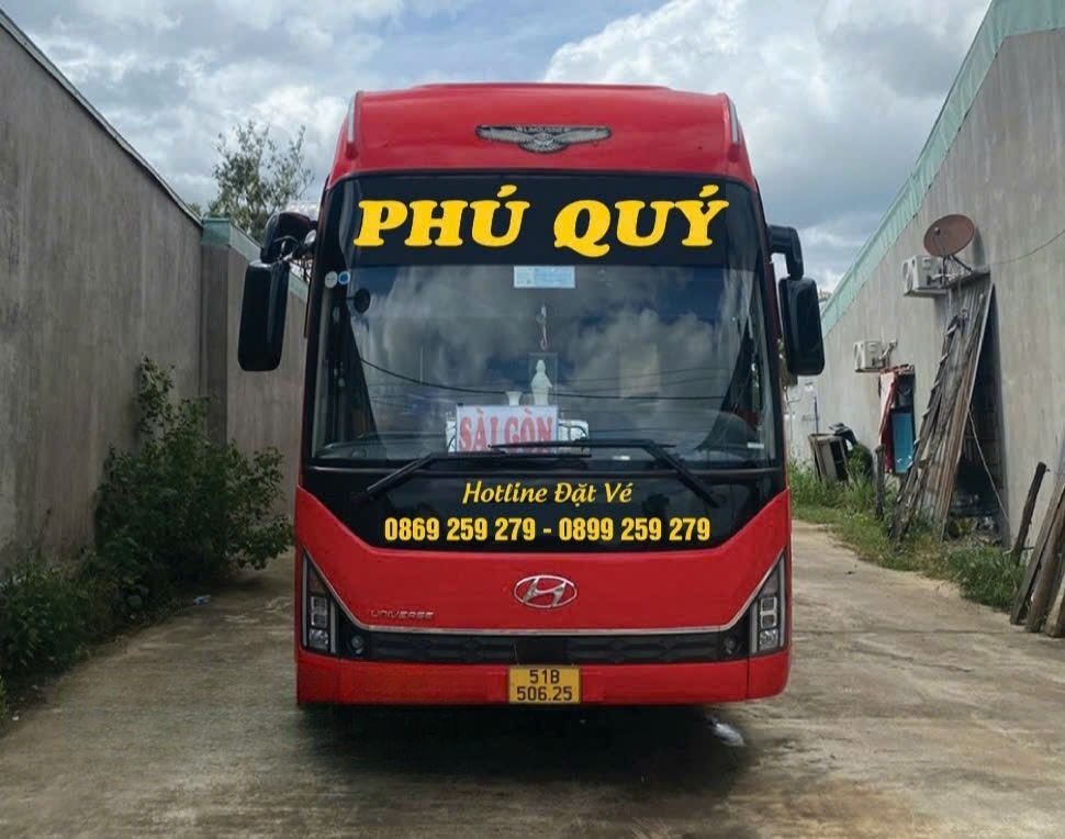 Xe Phú Quý Buslines Mặt trước xe Giường nằm 40 chỗ