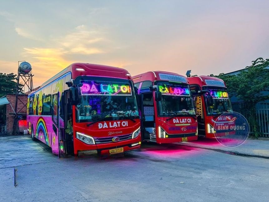 Xe Đà Lạt ơi Mặt trước xe Limousine 24 Phòng