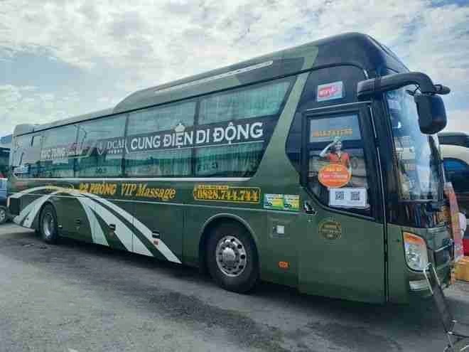 Xe Cúc Tùng Limousine Mặt trước xe Bên hông xe Giường nằm 32 chỗ