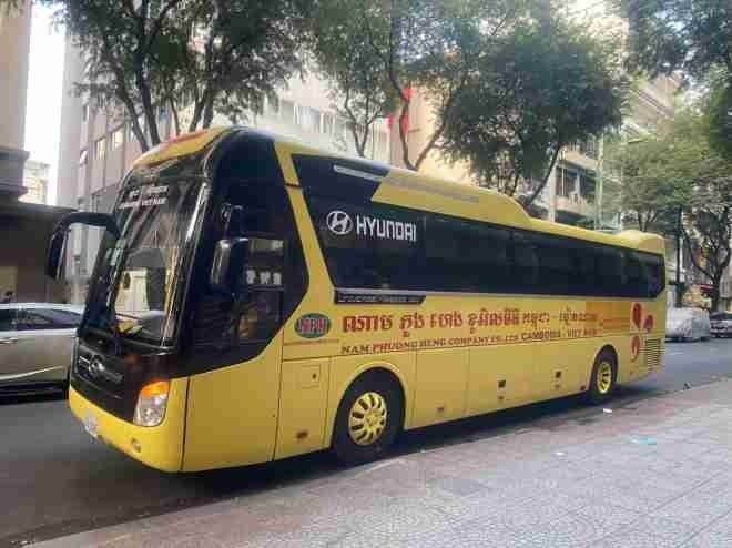 Xe Phương Heng Bên hông xe Ghế ngồi 34 chỗ