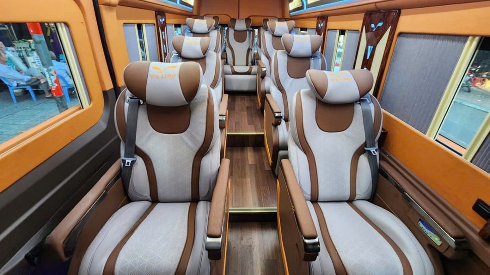 Xe Vie Limousine Nội thất Limousine 11 chỗ