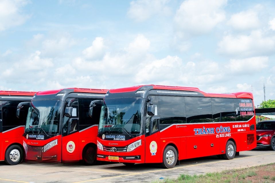 Xe Thành Công Mặt trước xe Bên hông xe 