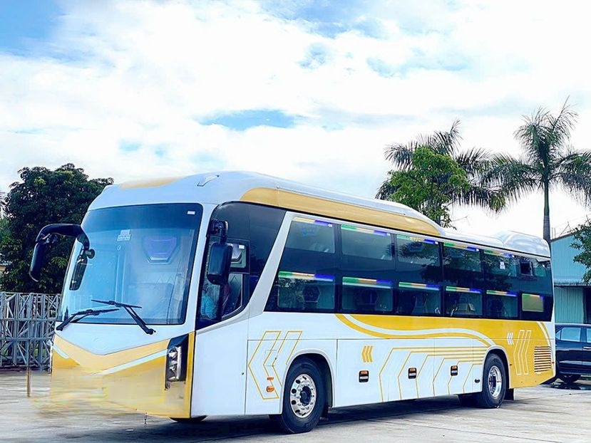 Xe Hà Phương Sunrise Bên hông xe Mặt trước xe Cabin 24 phòng