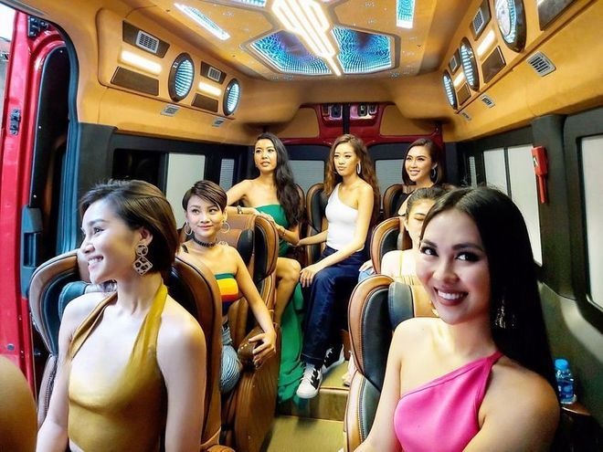 Xe Lovabus Ghế ngồi Nội thất Limousine Ghế Massage 11 chỗ
