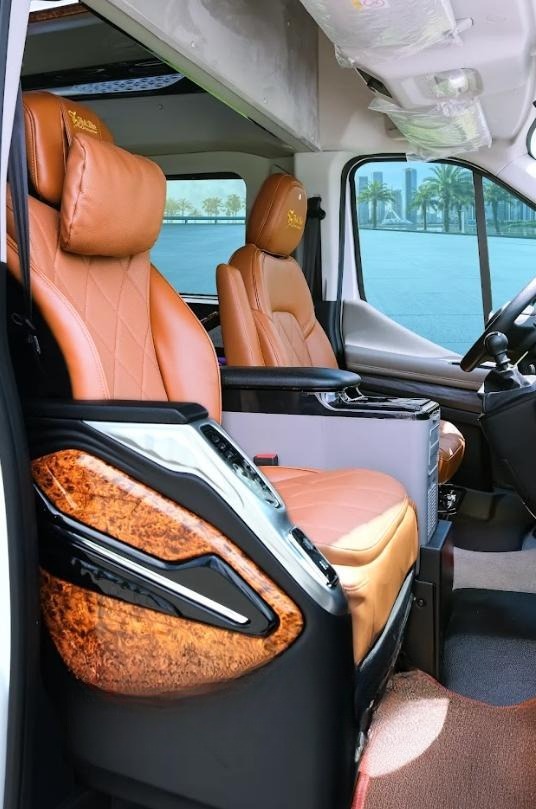 Xe Lovabus Ghế ngồi Limousine 10 chỗ