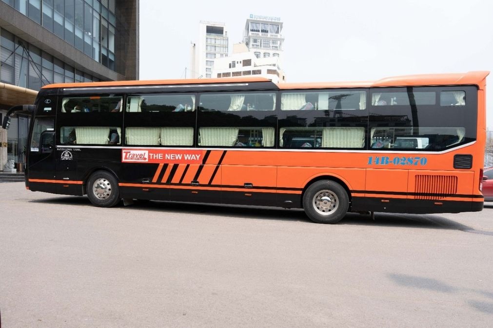 Xe Lovabus Bên hông xe Giường nằm 42 chỗ
