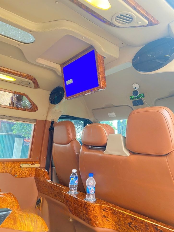 Xe Hoàng Hải Limousine VIP Tiện ích Nội thất Limousine 9 chỗ