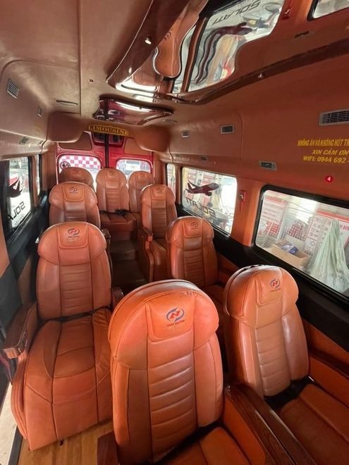 Xe Lovabus Ghế ngồi Tiện ích Nội thất Limousine 11 chỗ