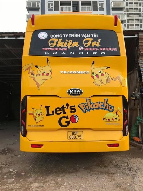 Xe Lovabus Mặt sau xe Limousine giường nằm 34 chỗ PIKACHU