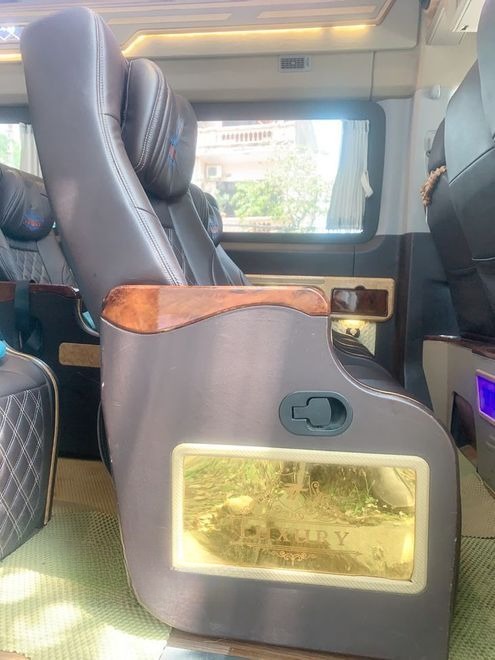 Xe Thiện Vân Limousine Ghế ngồi Limousine 11 chỗ 